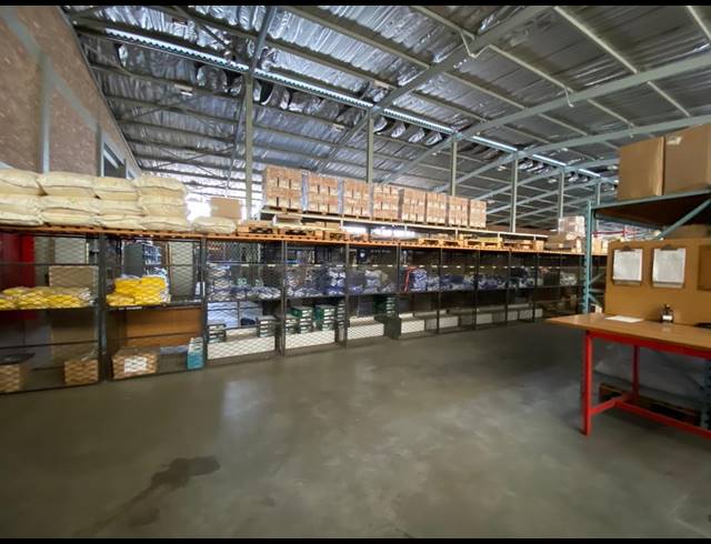 4,670M² WAREHOUSE FOR SALE IN HALFWAY HOUSE
